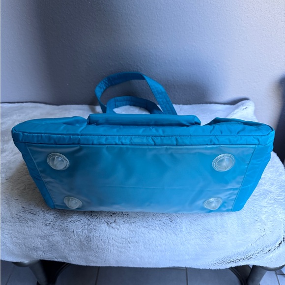 LUG PROPELLER~Turquoise~Multiple Zip pockets and slip pockets, detachable strap - Picture 5 of 16